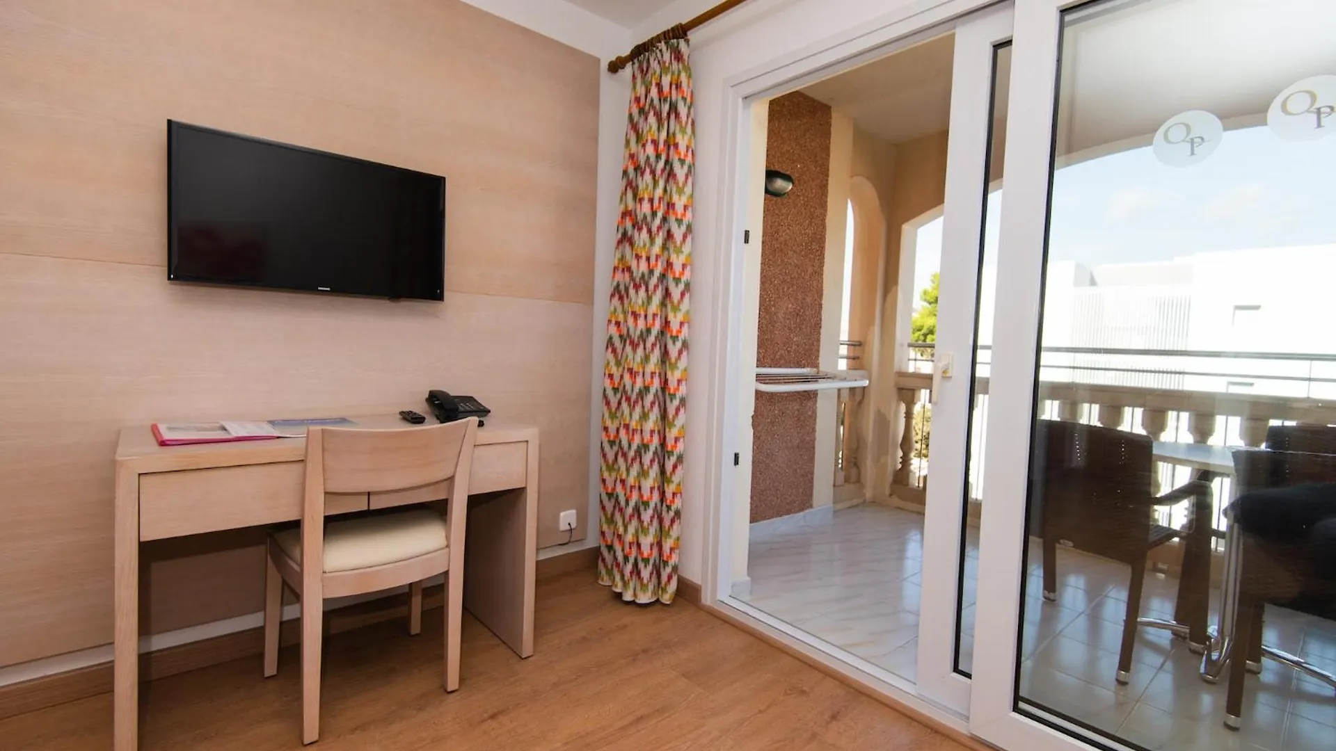 Apartamentos Quijote Park 卡拉纳雅达
